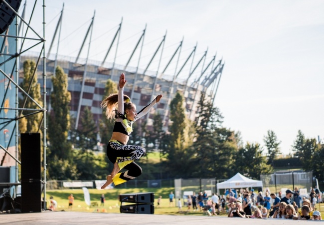 Narodowy Dzień Sportu – Fundacja Zwalcz Nudę już po raz 10. zaprasza do ćwiczeń całą Polskę